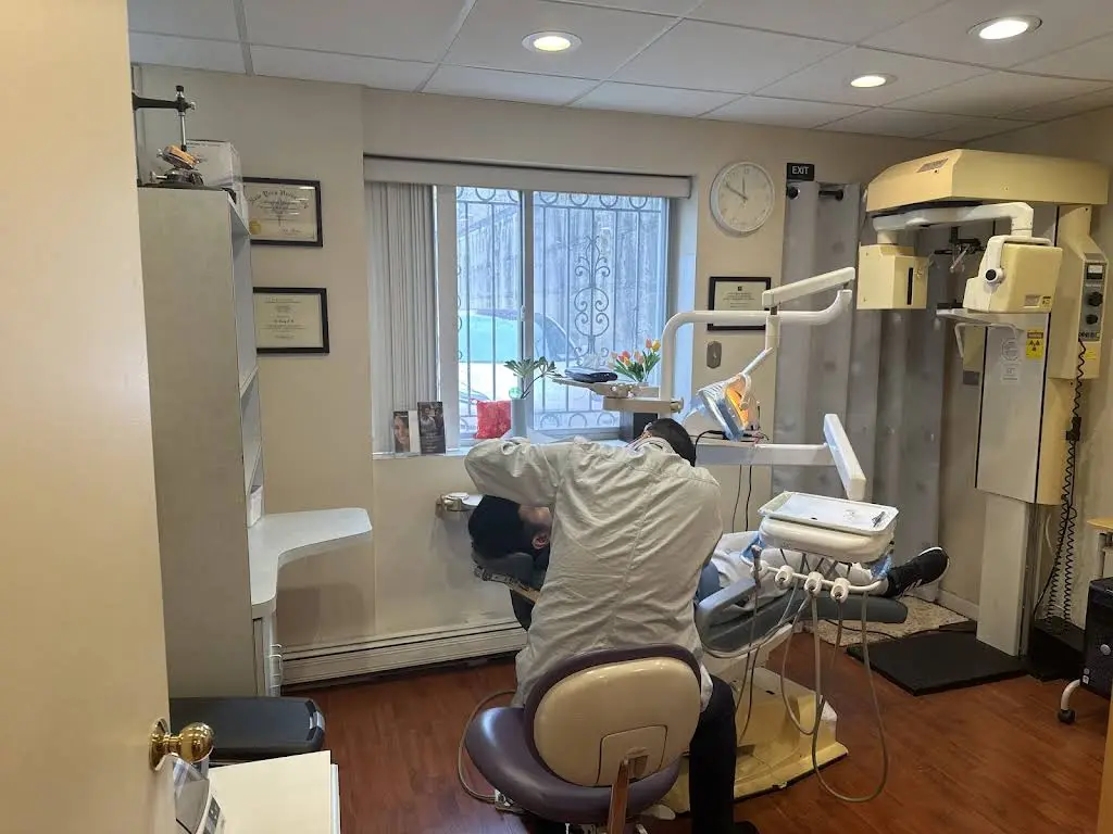 Vervedent Dental Clinic - Professional dental clinic exterior with modern facilities
