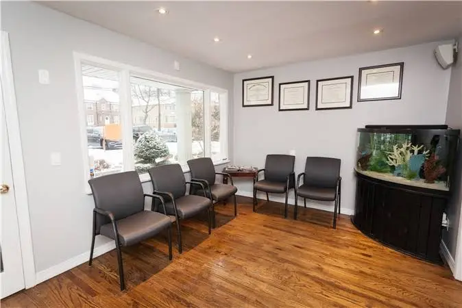 Mauriello Dental - Professional dental clinic exterior with modern facilities