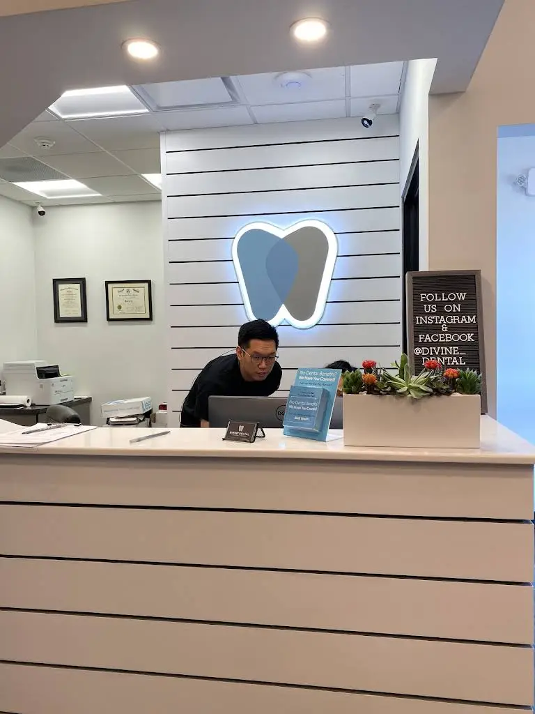 Divine Dental
