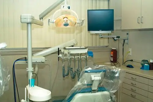 Dumont Dentist
