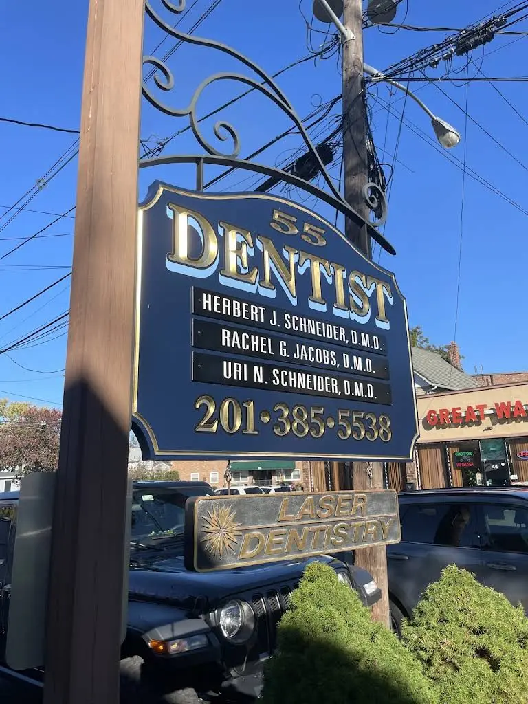 Dumont Dentist