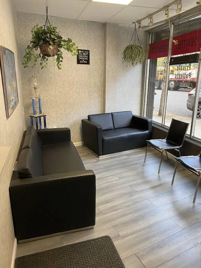 Plaza Dental - Professional dental clinic exterior with modern facilities