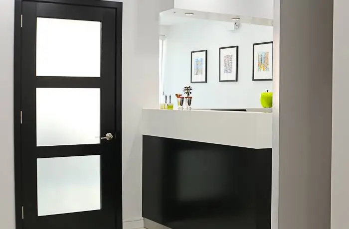 Leeman Dental PLLC - Professional dental clinic exterior with modern facilities