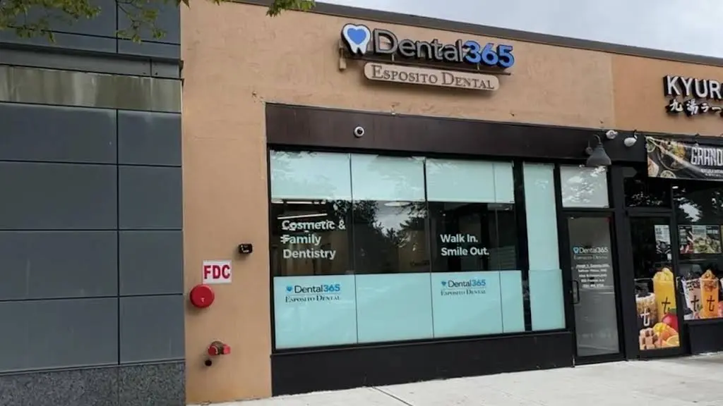 Dental365 - Esposito Dental - Garden City - Professional dental clinic exterior with modern facilities