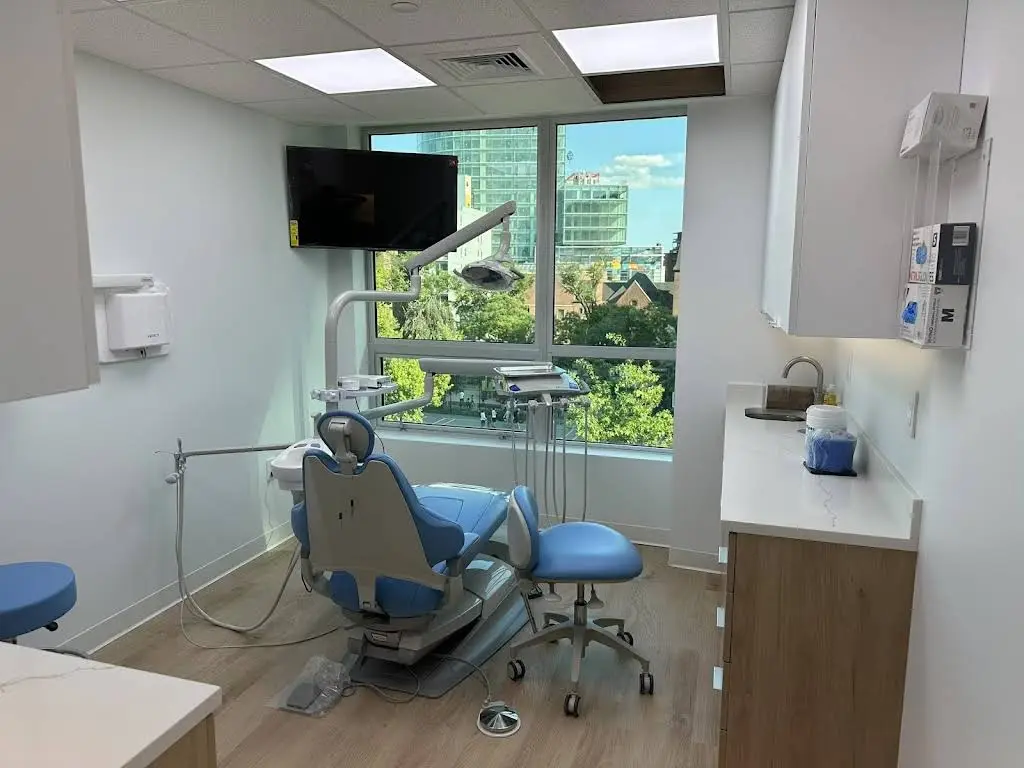ZS Dental Care 致尚牙科 - Professional dental clinic exterior with modern facilities