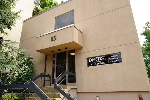 The Town Dentist: Englewood Emergency Dental and Implant Center