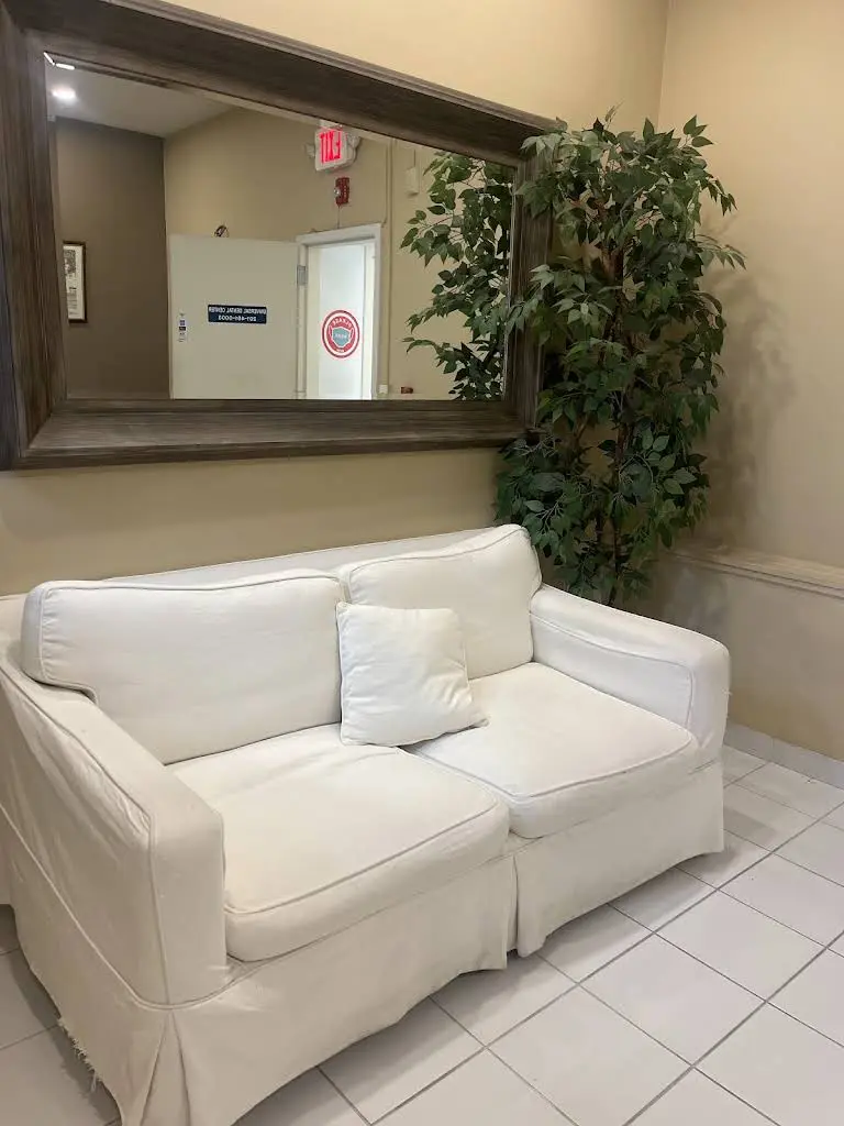 Universal Dental Implant Center