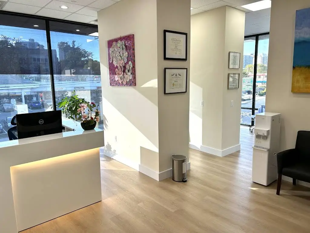 Bergen Dental Studio - Professional dental clinic exterior with modern facilities