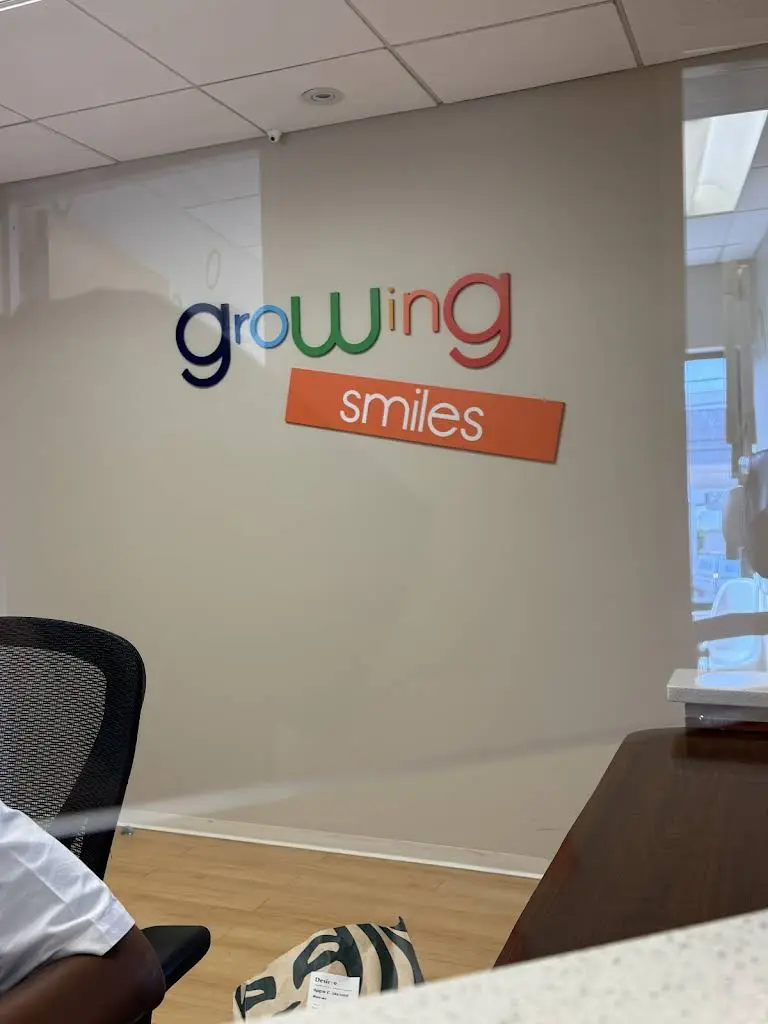 Growing Smiles of Englewood