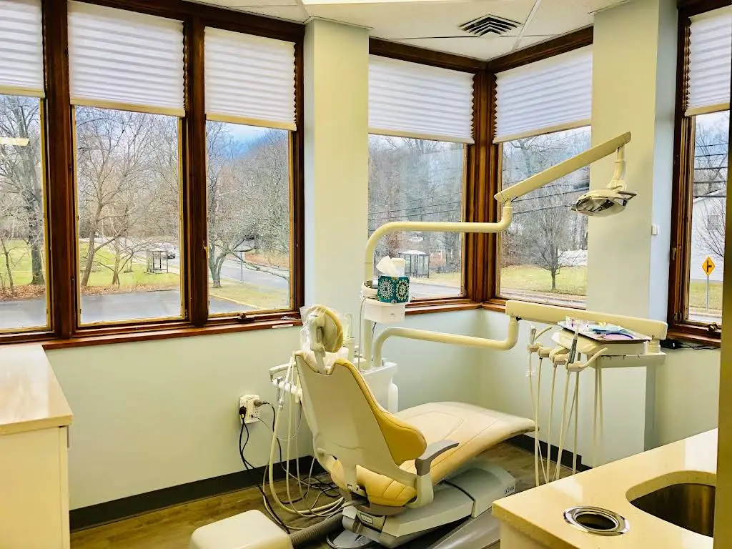 Oasis Dental Care New City - Professional dental clinic exterior with modern facilities