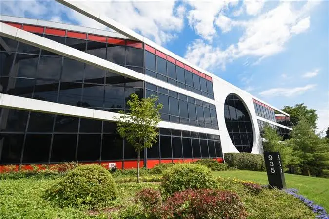 Fansmile Dental - Professional dental clinic exterior with modern facilities