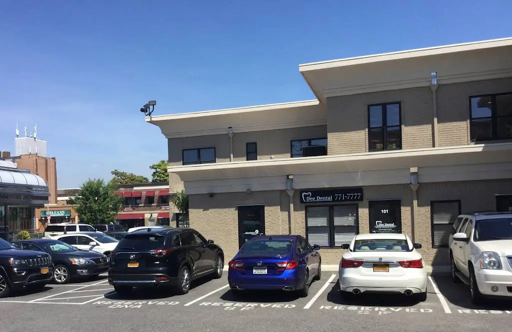 Dee Dental, PLLC