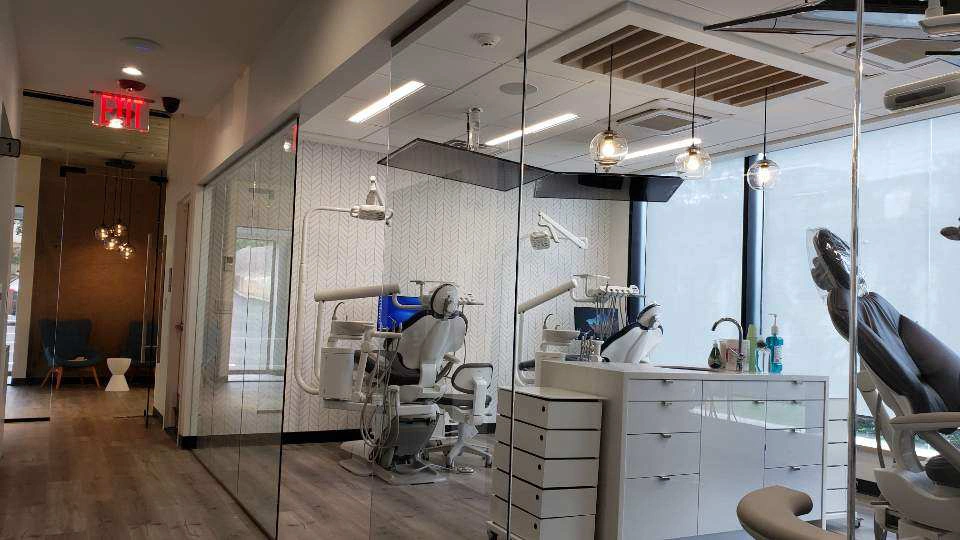 Come Dental, LLC - Professional dental clinic exterior with modern facilities