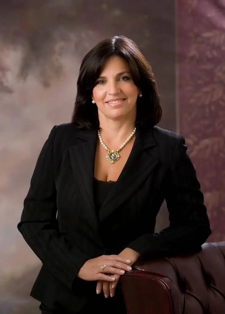 Lillian Vidal DDS LLC / Vidal Dental Associates - Professional dental clinic exterior with modern facilities