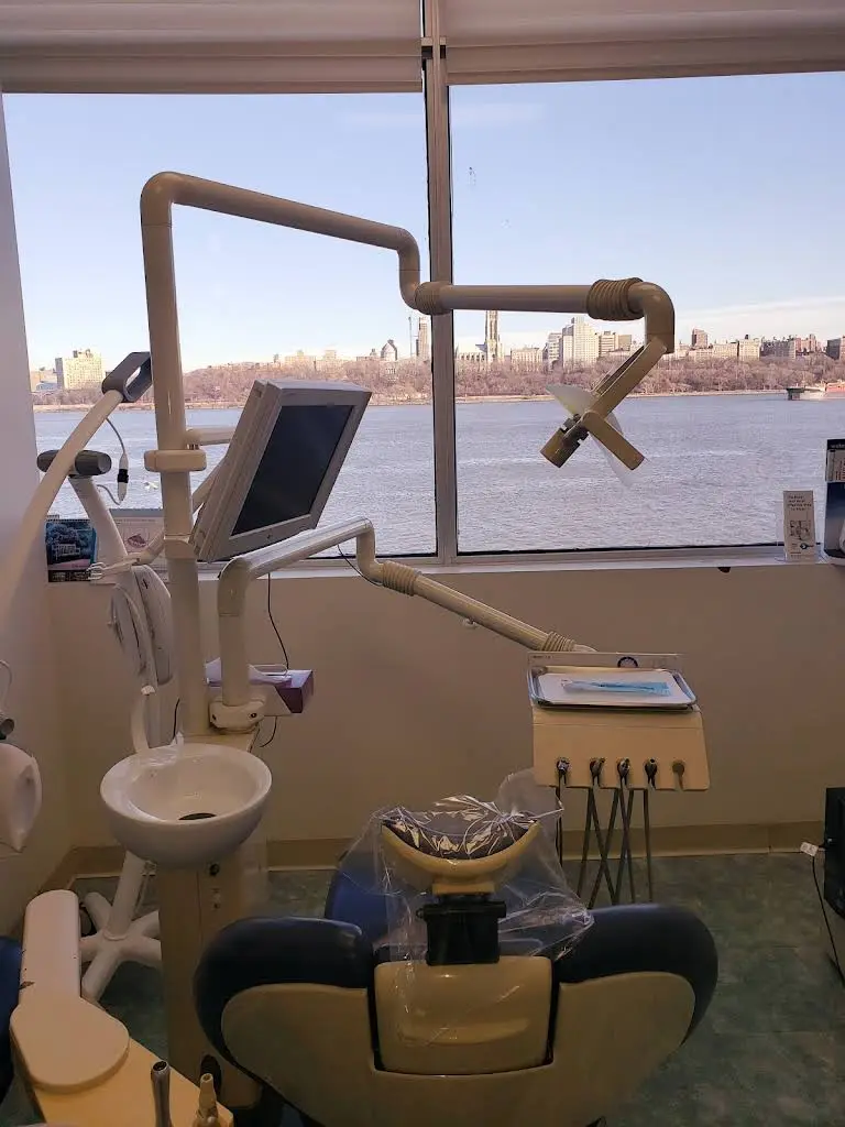 Dental & Implant Center of Edgewater