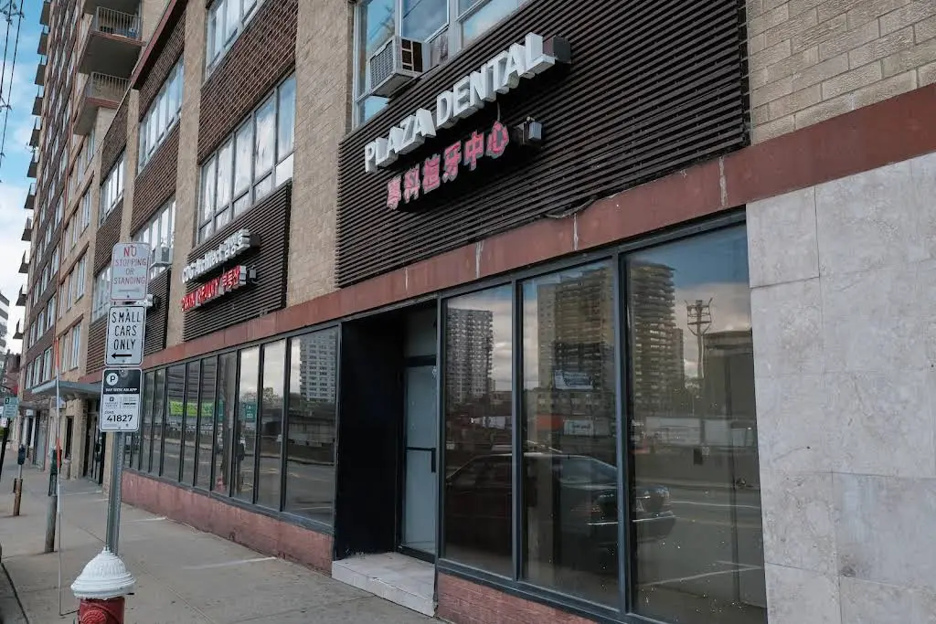 Plaza Dental Implant Center