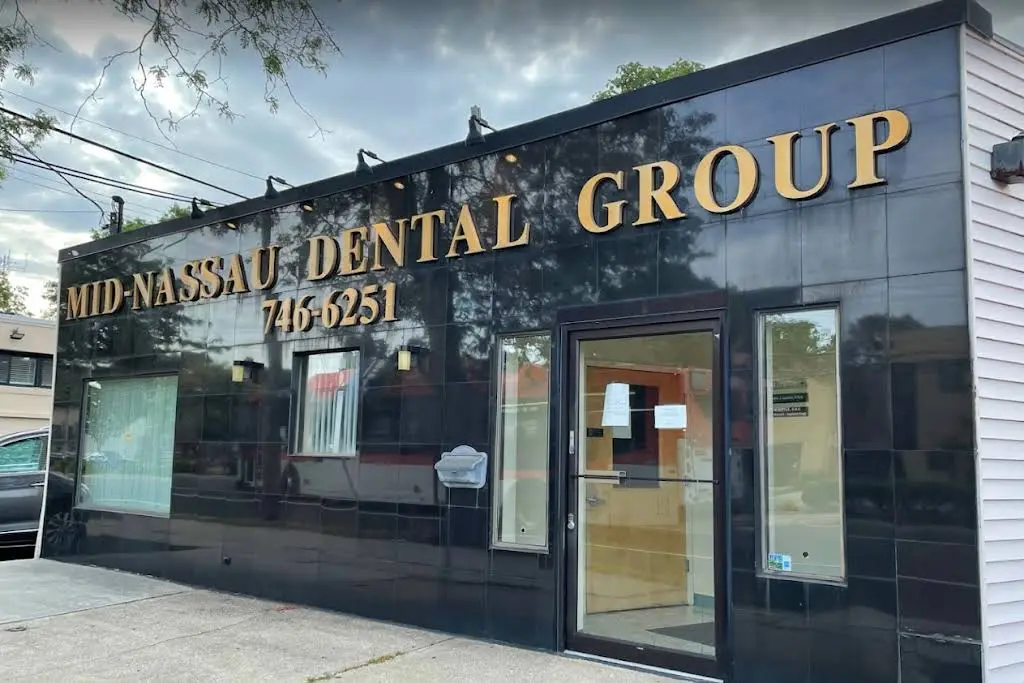 Hillside Dental Professionals - Professional dental clinic exterior with modern facilities