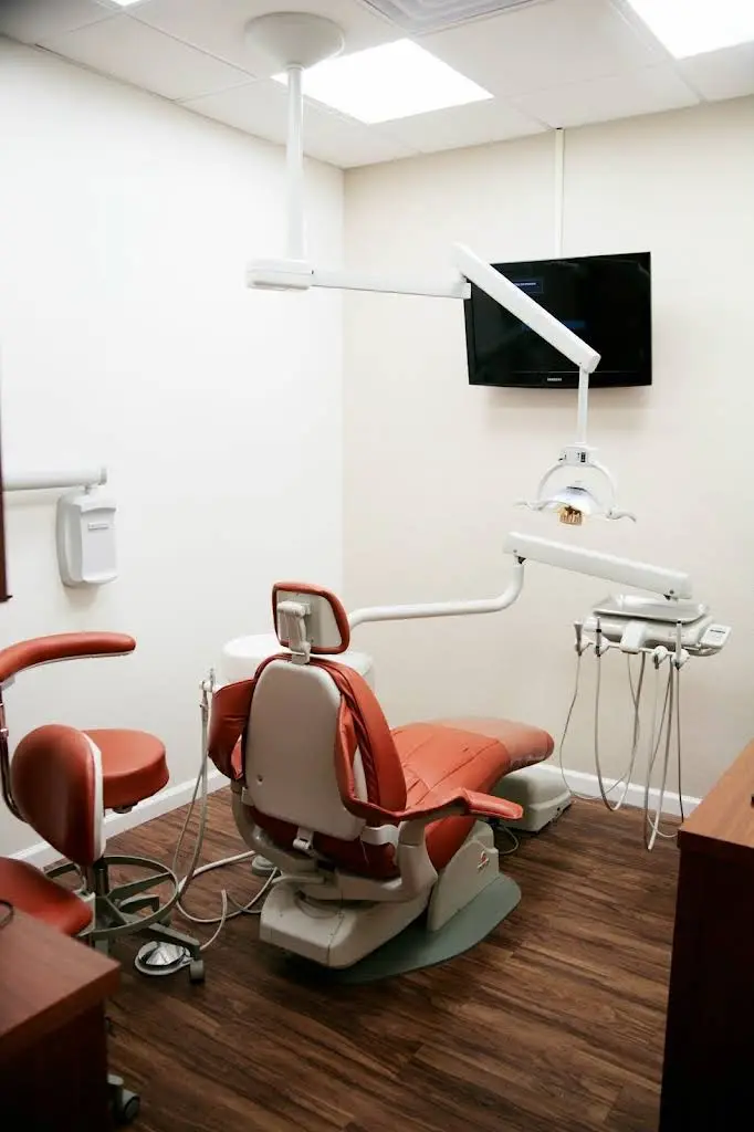 Four Seasons Dental Care PLLC