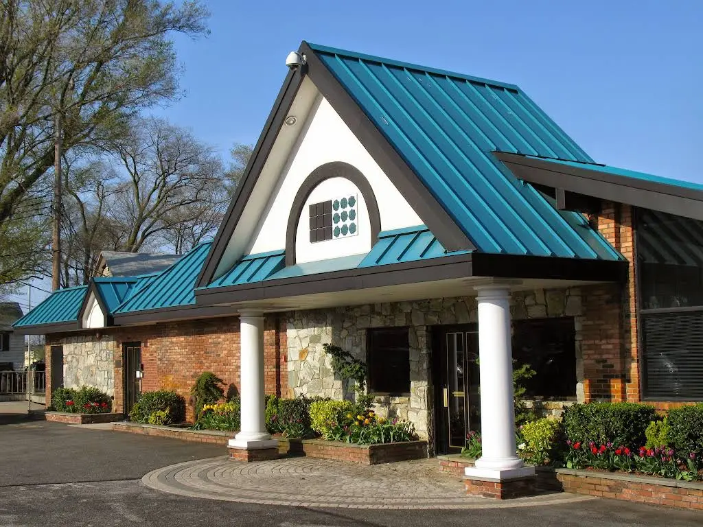 Town & Country Dental Studios - Professional dental clinic exterior with modern facilities