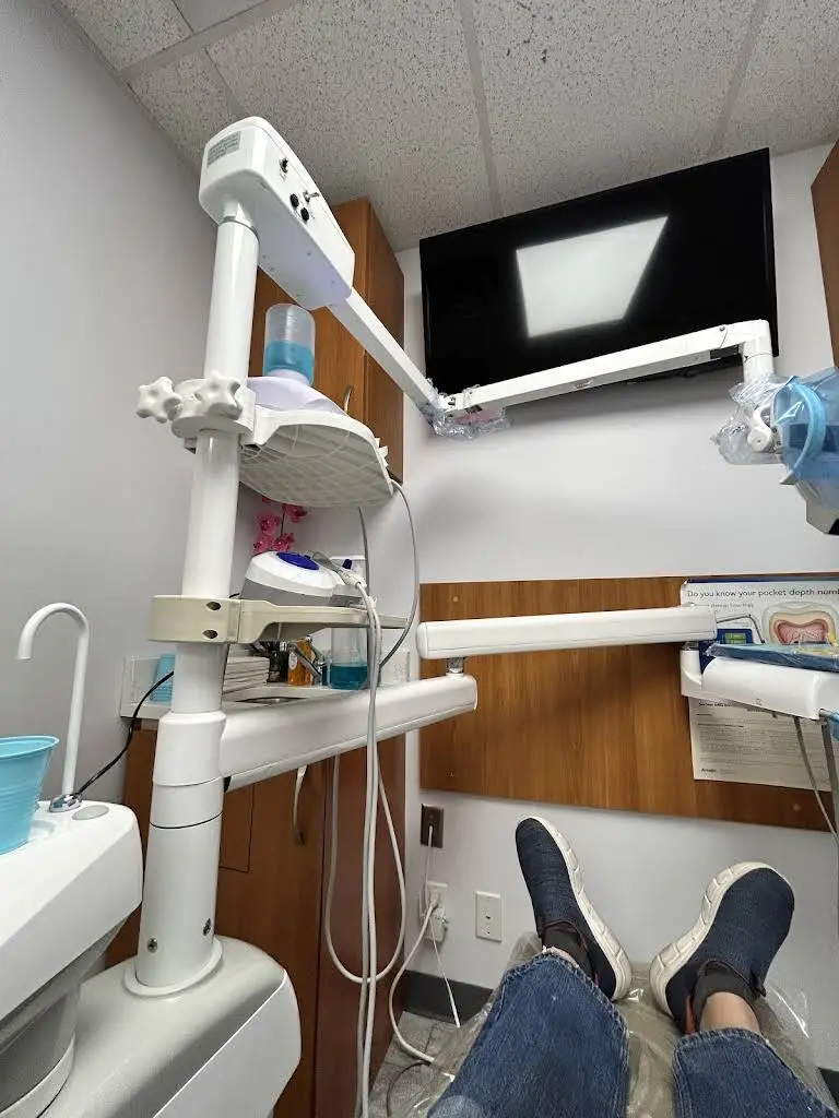 Hutchinson Metro Dental - Professional dental clinic exterior with modern facilities