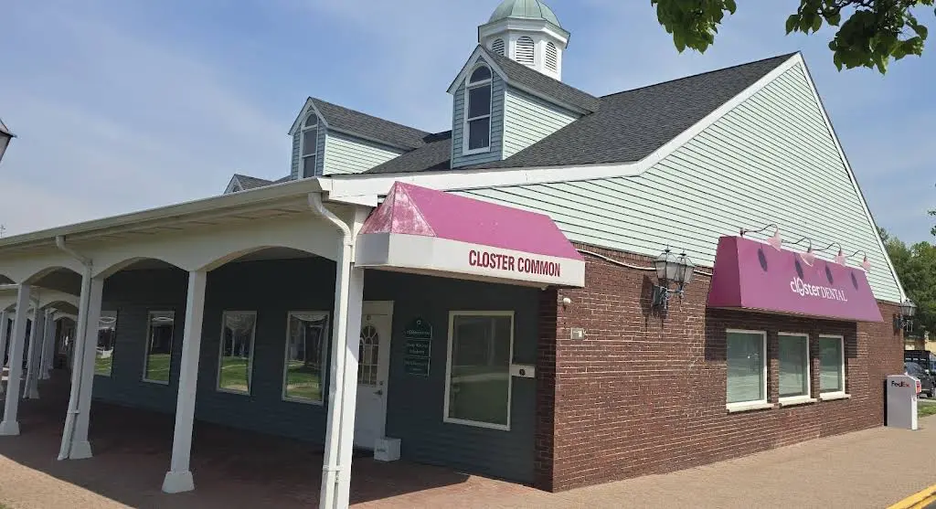 Closter Dental - Professional dental clinic exterior with modern facilities
