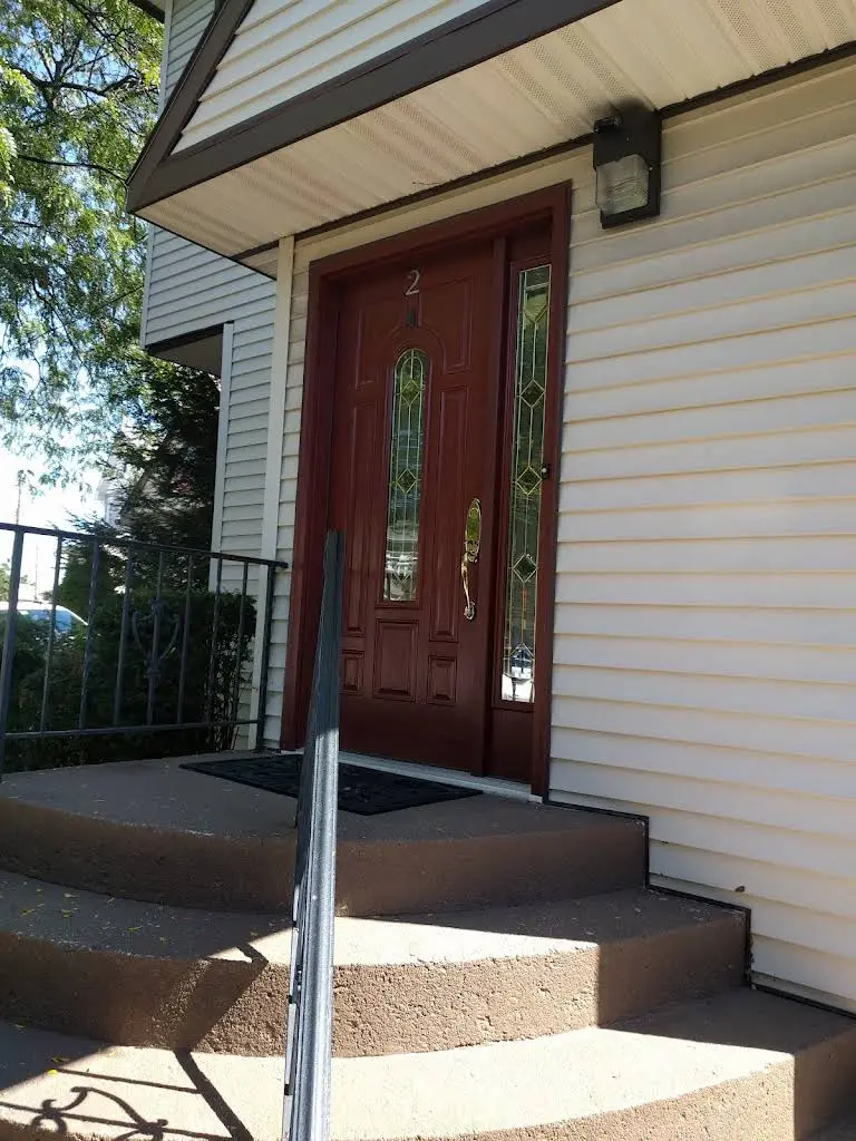 Mondovi Dental - Professional dental clinic exterior with modern facilities