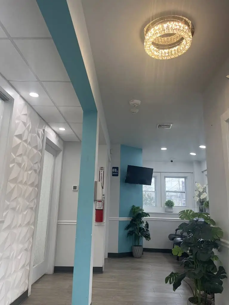 211 Dental Center: Paul Duggal