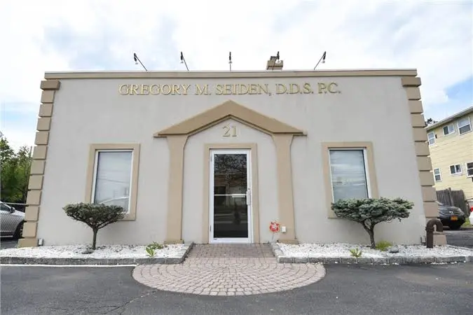 Seiden Dental Excellence - Professional dental clinic exterior with modern facilities