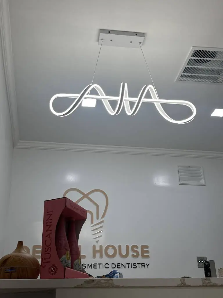 Dental House - Implant and Cosmetic Dentistry
