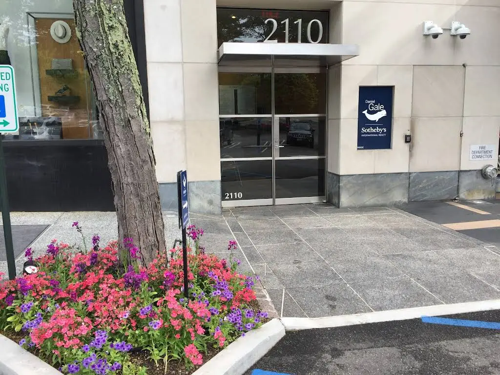 Manhasset Dental