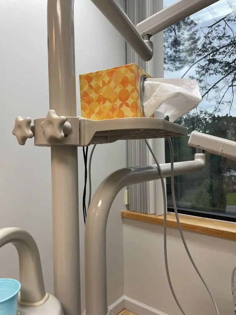 Macabi Dental Associates: Dr. Iris Zuckerman, DDS