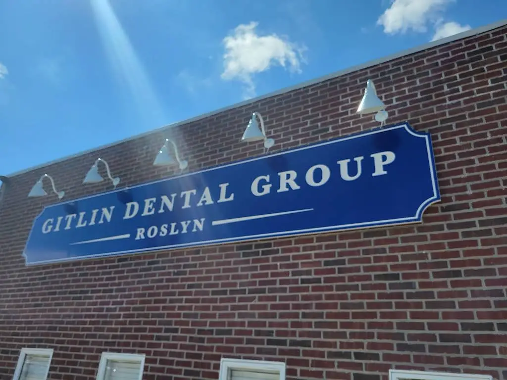 Gitlin Dental Group - Professional dental clinic exterior with modern facilities