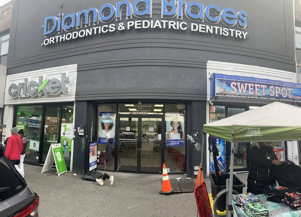 Diamond Braces - Professional dental clinic exterior with modern facilities