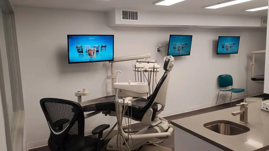 505 Dental Associates - Professional dental clinic exterior with modern facilities
