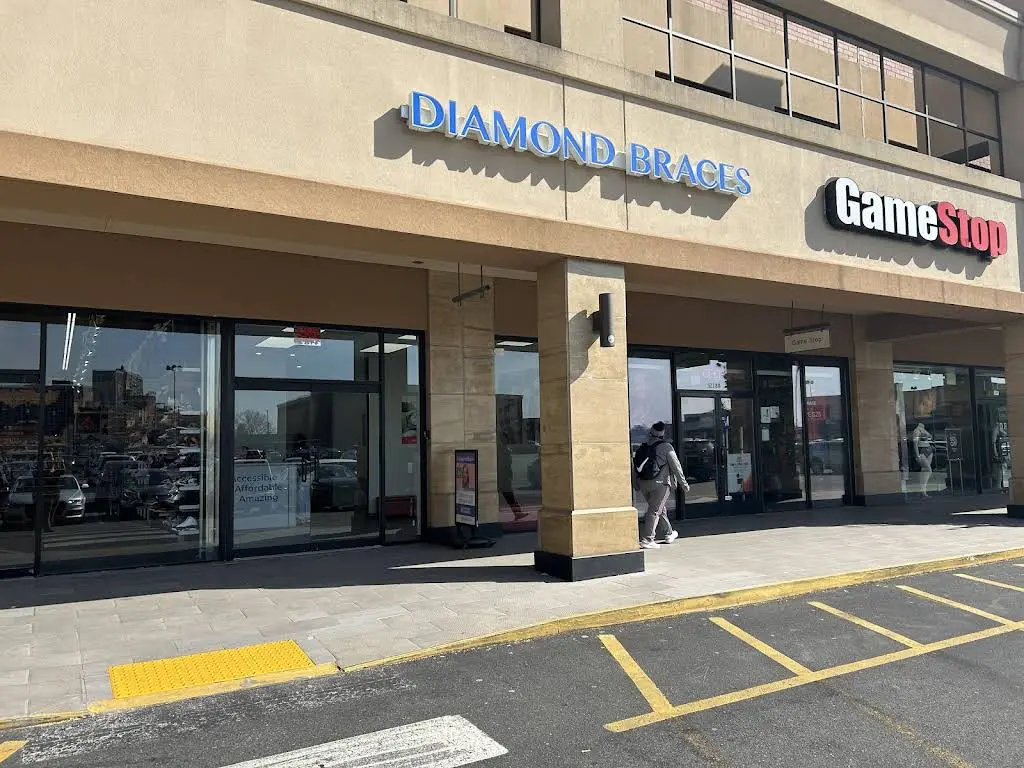 Diamond Braces - Professional dental clinic exterior with modern facilities