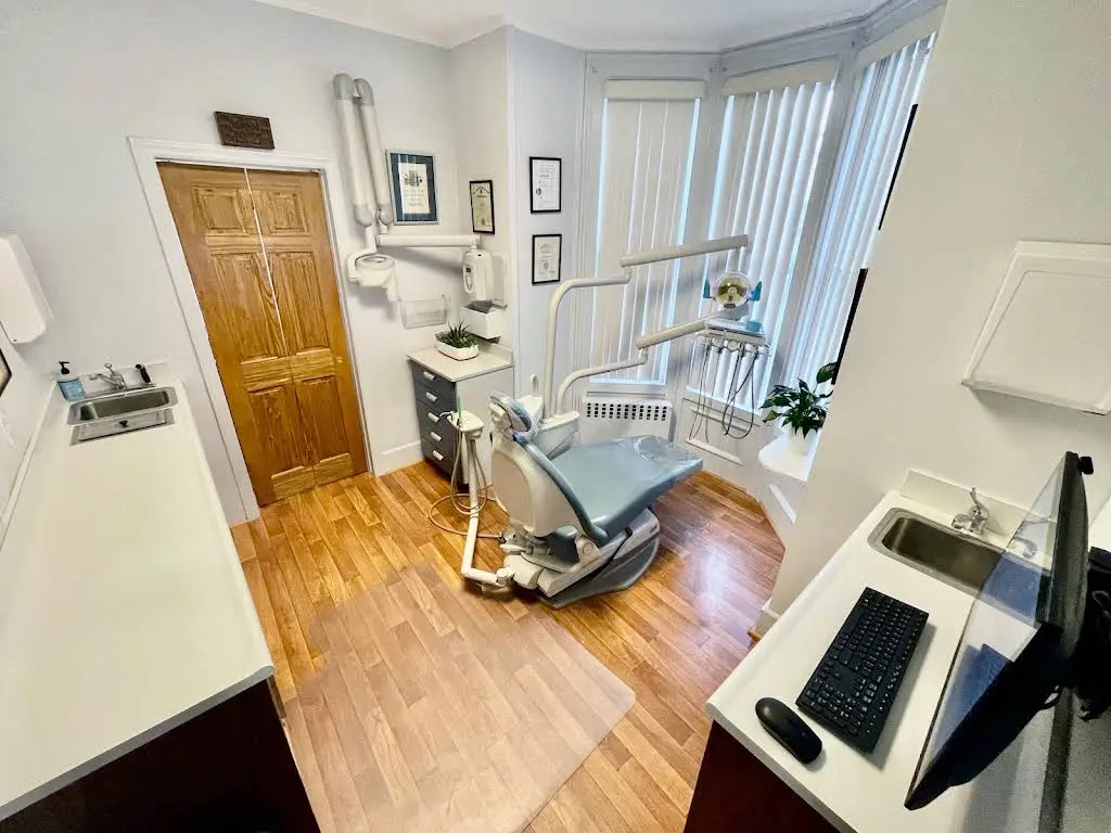 Dobbs Dental and Cosmetics - Tamar Hoff-Nir DDS