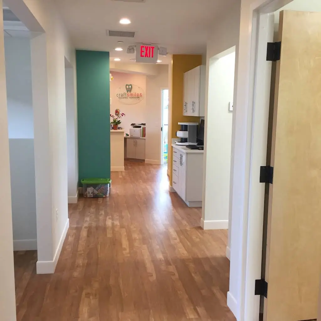 Craft Smiles Pediatric Dentistry - Professional dental clinic exterior with modern facilities
