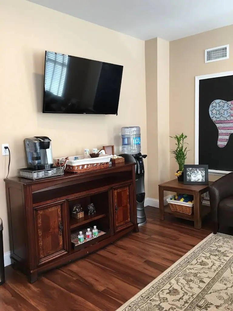 Seema Narang Cosmetic and Family Dentistry