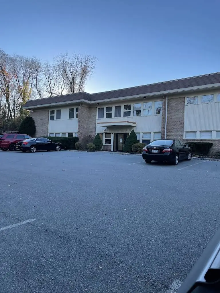 Glaser Orthodontics - Professional dental clinic exterior with modern facilities