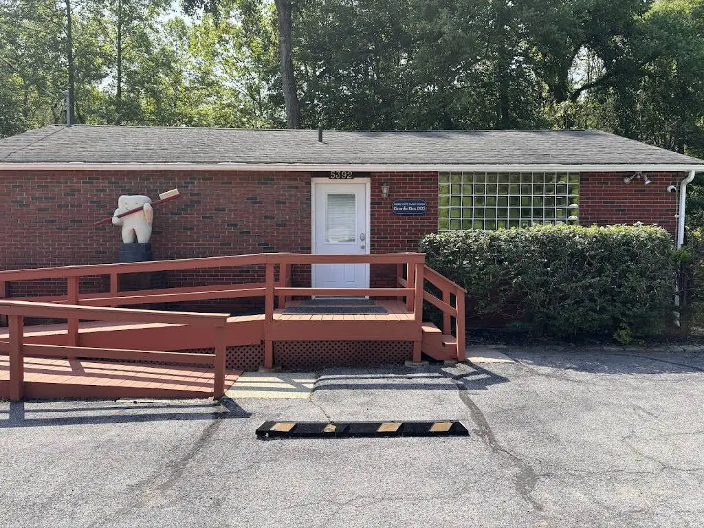 Middle Hope Family Dental - Professional dental clinic exterior with modern facilities