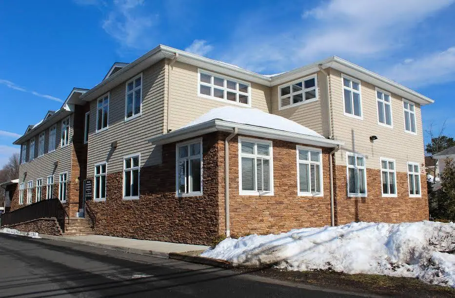 Bresler Dental - Professional dental clinic exterior with modern facilities