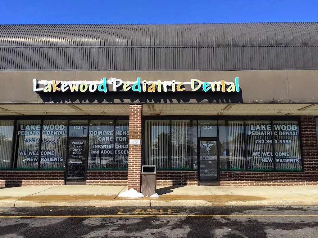 Lakewood Pediatric Dental PA - Professional dental clinic exterior with modern facilities