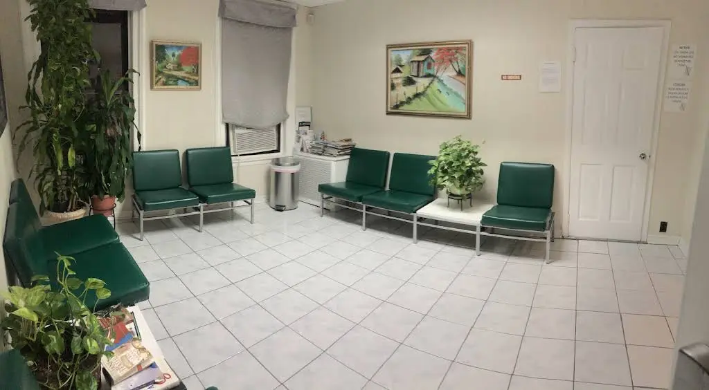 Broadway Dental Office PC - Professional dental clinic exterior with modern facilities