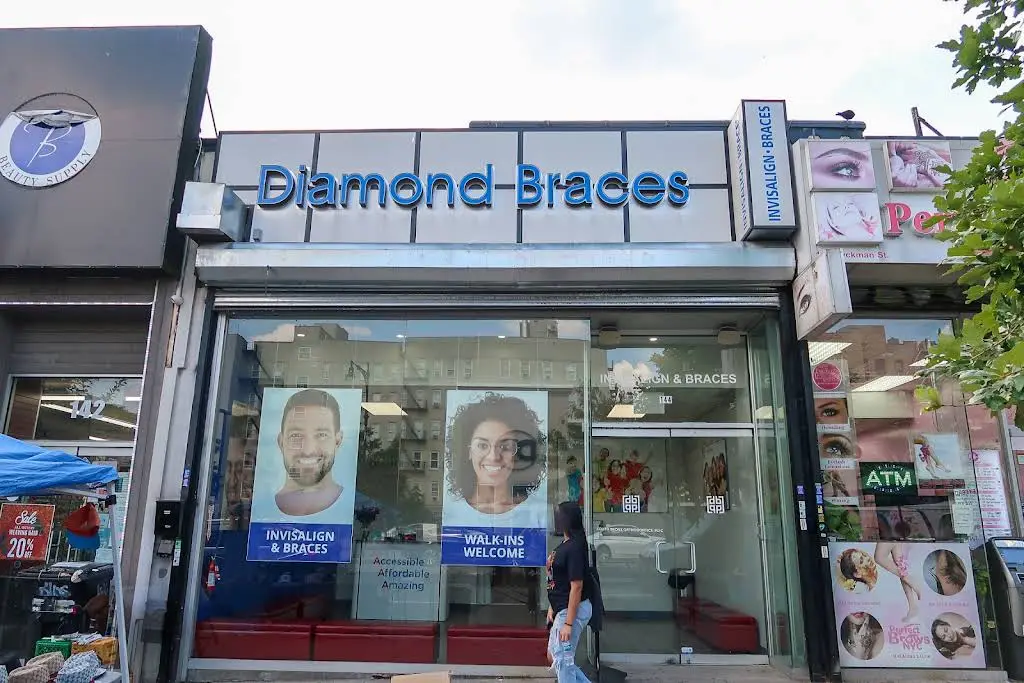Diamond Braces Orthodontist - Professional dental clinic exterior with modern facilities