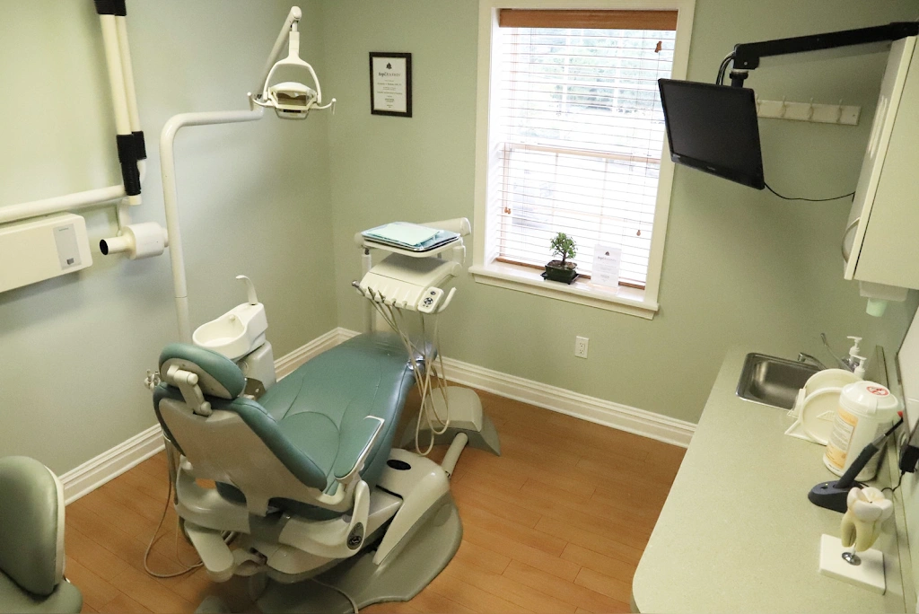 Briarcliff Smile Design - Armando A. Battista DDS - Professional dental clinic exterior with modern facilities