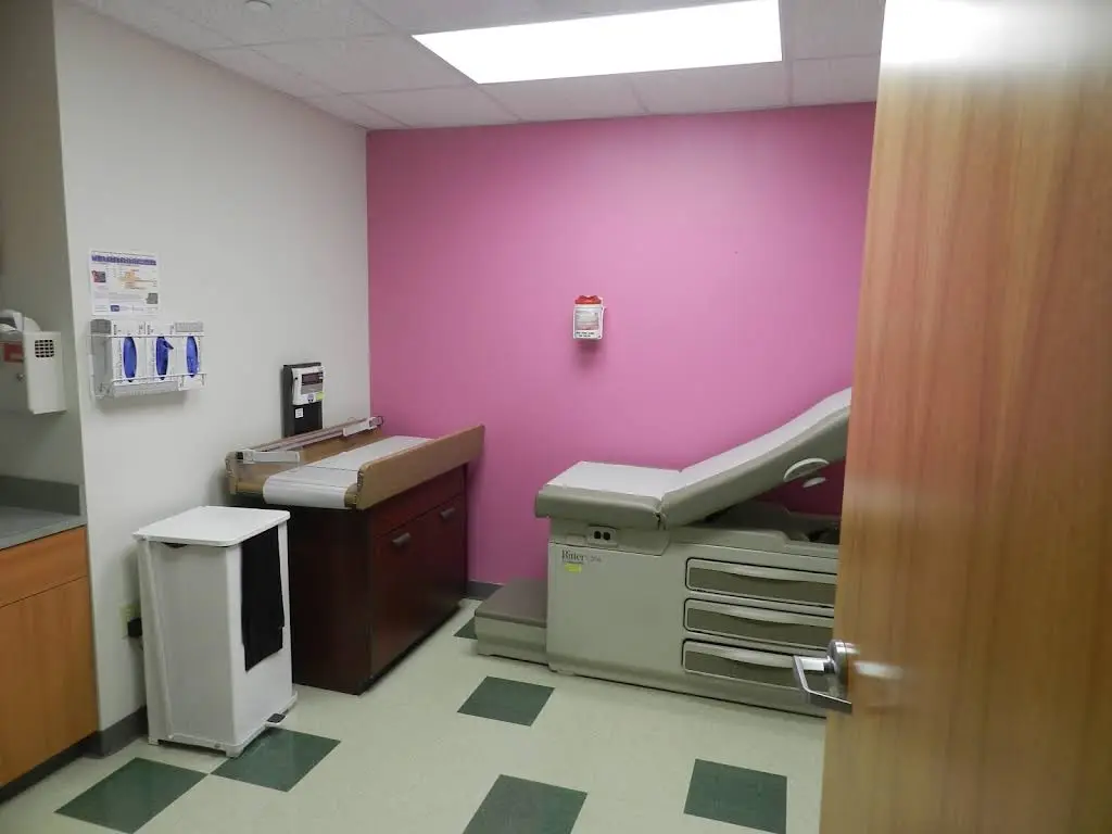 OHI Lakewood Health Center - Professional dental clinic exterior with modern facilities
