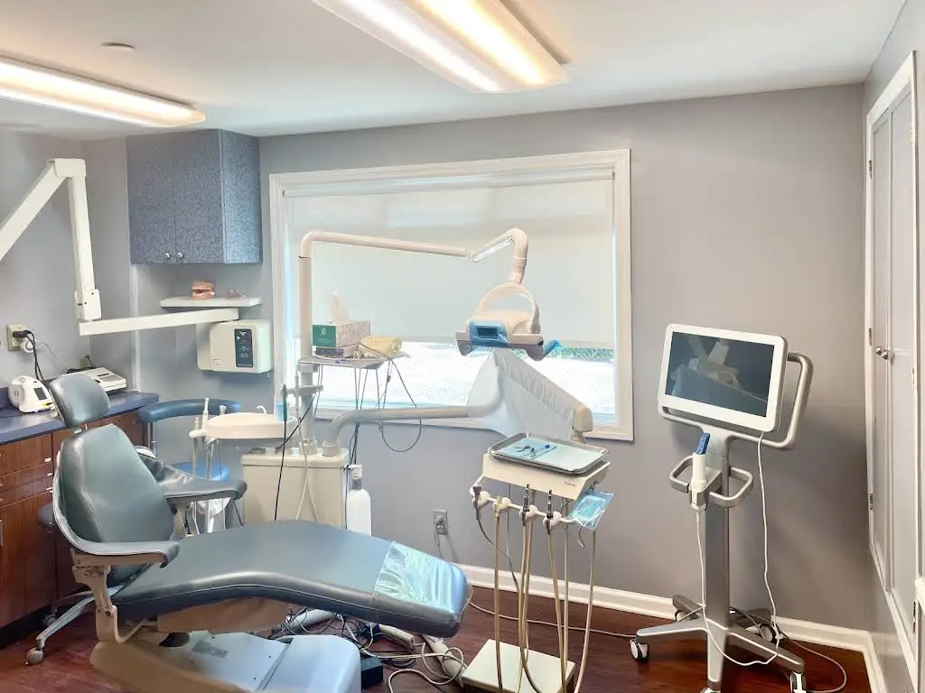 RD Dental - Professional dental clinic exterior with modern facilities