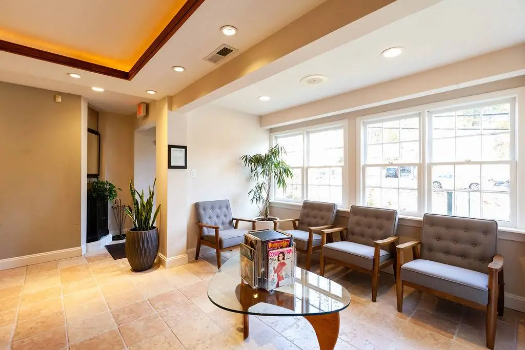 Lipari & Mangiameli Dentistry - Professional dental clinic exterior with modern facilities