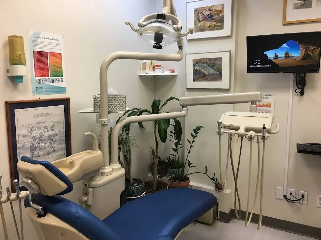 Lake Dental - Professional dental clinic exterior with modern facilities