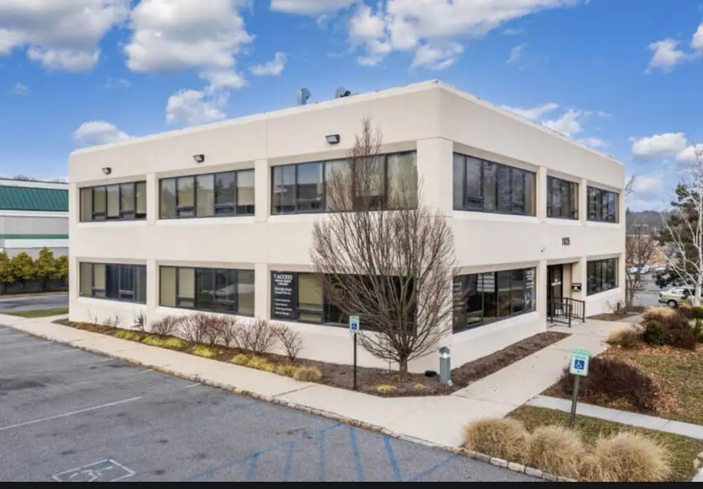 Yorktown Smiles - Professional dental clinic exterior with modern facilities